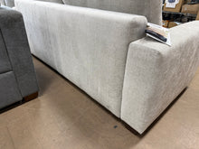 Thomasville Maya Queen Size Sleeper Sofa! (NEW - MINOR SHIPPING DEFECT)