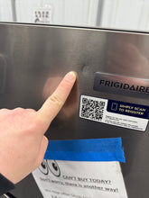 Frigidaire 27.6 in. 14 cu. ft. Top Freezer Refrigerator in Stainless Steel, ENERGY STAR! (NEW - SCRATCH/DENT)