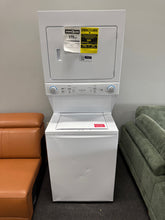 GAS!! Frigidaire 3.9 cu. ft. Washer and 5.6 cu. ft. Gas Dryer Combo in White with Quick Wash & Dry Cycle, MaxFill and Long Vent! (BRAND NEW - SCRATCH/DENT) - GAS!