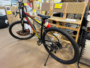 Schwinn Men's Ascension 29" Mountain Bike - Black! (NEW - NEVER USED - HAS VERY MINOR BENT BACK RIM!)