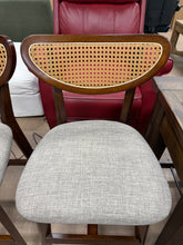 Charnese 24'' Counter Stool (Set of 2)