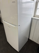 Frigidaire 30 in. 18.3 cu. ft. Top Freezer Refrigerator, Garage Ready! (NEW - SCRATCH/DENT)