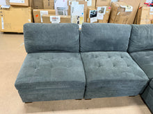 Thomasville Tisdale Fabric Sectional with Storage Ottoman! (BRAND NEW )