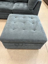 Thomasville Tisdale Fabric Sectional with Storage Ottoman! (BRAND NEW )