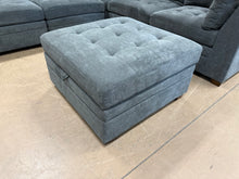 Thomasville Tisdale Fabric Sectional with Storage Ottoman! (BRAND NEW )