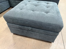 Thomasville Tisdale Fabric Sectional with Storage Ottoman! (BRAND NEW )