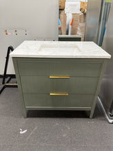 Bilroy 36'' Single Bathroom Vanity with Engineered Stone Top! (NEW - MISSING BACKSPLASH)