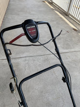 Honda Zero Turn Gas Self Propelled Lawn Mower! (USED - WORKS GREAT!)
