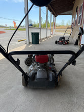 Honda Zero Turn Gas Self Propelled Lawn Mower! (USED - WORKS GREAT!)