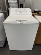 Hotpoint 4.0 cu.ft. Top Load Washer in White with Cold Plus and Water Level Control- new - scratch & dent