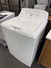 Hotpoint 4.0 cu.ft. Top Load Washer in White with Cold Plus and Water Level Control- new - scratch & dent