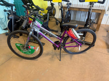 Schwinn Women's Circuit 700c/ 28” Hybrid Bike!! NEW!