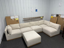 Henredon Murphy Fabric Modular Sectional with Ottoman! (DEPARTMENT STORE RETURN)