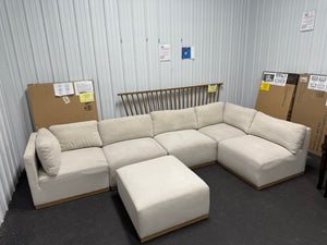 Henredon Murphy Fabric Modular Sectional with Ottoman! (DEPARTMENT STORE RETURN)