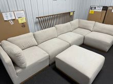 Henredon Murphy Fabric Modular Sectional with Ottoman! (DEPARTMENT STORE RETURN)