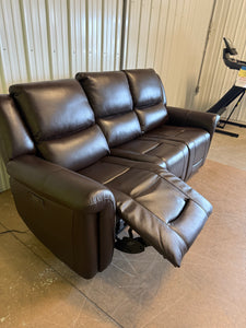 Alba Leather Power Reclining Sofa with Power Headrests! (BRAND NEW OUT OF THE BOX)