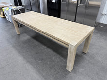 Yifei Extendable Dining Table