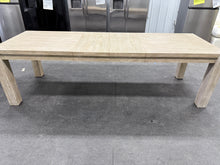 Yifei Extendable Dining Table