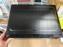 Mainstays 0.7 Cu ft Countertop Microwave Oven, 700 Watts, Black!! LIGHTLY USED, MINOR SCRATCH & DENT!!