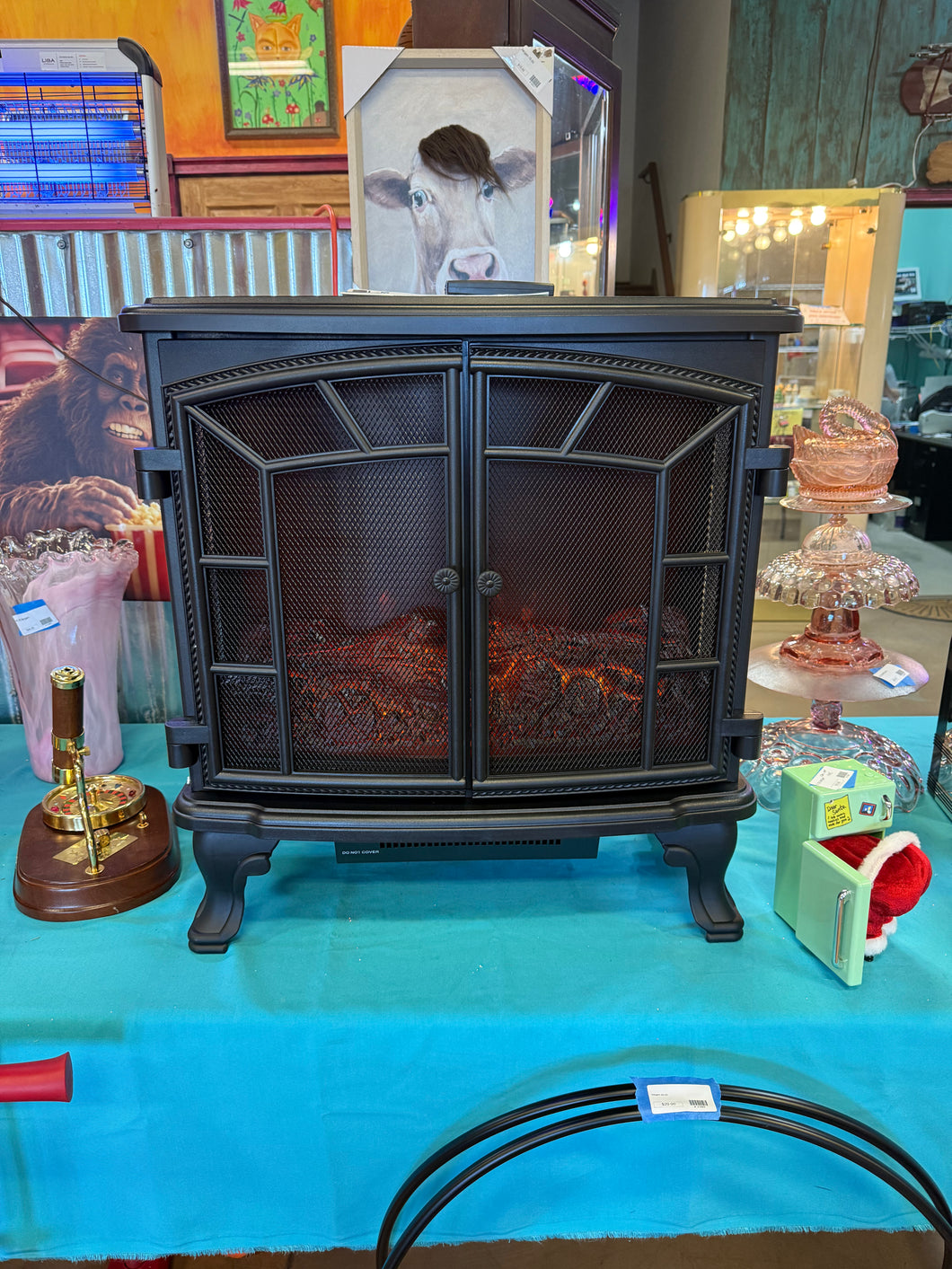 25 in. Electric Fireplace Wood Stove, Freestanding Fireplace Heater with Realistic Flames, Adjustable Brightness! (BRAND NEW)