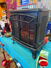 25 in. Electric Fireplace Wood Stove, Freestanding Fireplace Heater with Realistic Flames, Adjustable Brightness! (BRAND NEW)