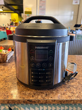 Farberware Programmable Digital Pressure Cooker, 6 Quart! (USED - LIKE NEW!)