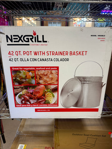42 Qt. Aluminum Pot with Strainer Basket! (BRAND NEW)