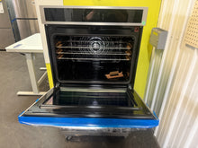 !!REDUCED!! MAKE YOUR KITCHEN THE TALK OF YOUR NEXT HOME PARTY WITH THIS BEAUTIFUL DOUBLE WALL OVEN!!

Frigidaire Gallery 30 inch Double Electric Wall Oven with Air Fry Self + Steam Cleaning ( Fingerprint Resistant Stainless Steel)!! BRAND NEW(MINOR DENT