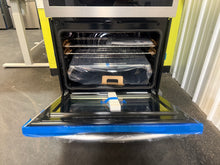 !!REDUCED!! MAKE YOUR KITCHEN THE TALK OF YOUR NEXT HOME PARTY WITH THIS BEAUTIFUL DOUBLE WALL OVEN!!

Frigidaire Gallery 30 inch Double Electric Wall Oven with Air Fry Self + Steam Cleaning ( Fingerprint Resistant Stainless Steel)!! BRAND NEW(MINOR DENT