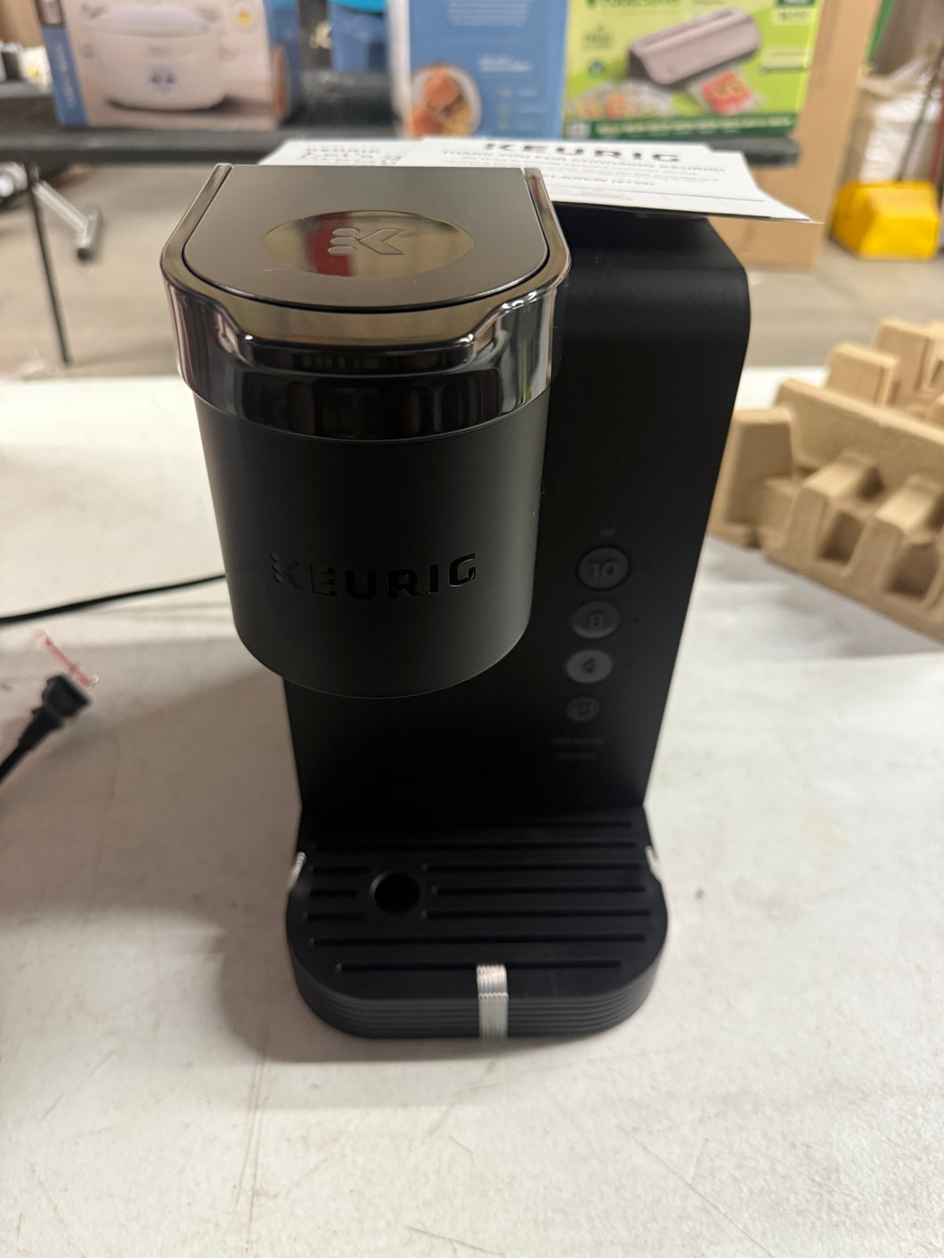 Keurig K-Express Essentials Single-Serve K-Cup Pod Coffee Maker, Black! (LIGHTLY USED, VERY CLEAN)!!