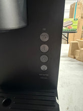 Keurig K-Express Essentials Single-Serve K-Cup Pod Coffee Maker, Black! (LIGHTLY USED, VERY CLEAN)!!