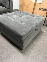 Thomasville Tisdale Fabric Sectional with Storage Ottoman