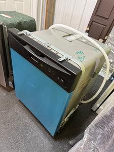 Frigidaire Smart 24-in Front Control Built-in Dishwasher ( Stainless steel ) , 62-Decibel Standard Sound Level! (NEW - DENTED FRONT)