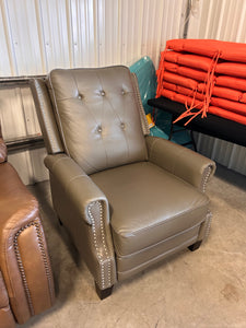 Ridgewood Top Grain Leather Pushback Recliner!

-Brand new out of the box