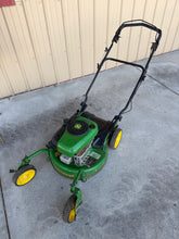 John Deere Self Propelled Gas Zero Turn Lawn Mower! (USED - GREAT CONDITION)