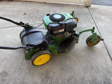John Deere Self Propelled Gas Zero Turn Lawn Mower! (USED - GREAT CONDITION)