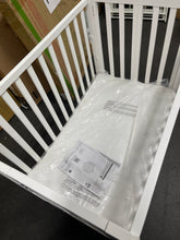 Delta Children Lee Portable Folding Mini Crib with 1.5-Inch Mattress - Greenguard Gold Certified, Bianca White- new