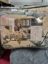 Quincy Reversible 7 Piece Printed Cotton Twill Comforter Set, Queen Size! (NEW IN PACK)