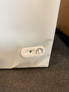 Magic Chef 7.0 cu. ft. Chest Freezer in White!! NEW, DENT FROM SHIPPING!!