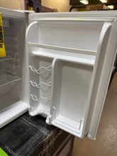 Magic Chef 2.6 cu. ft. Mini Fridge in White without Freezer! (NEW - DENTED)