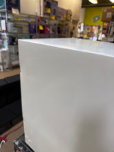 Magic Chef 2.6 cu. ft. Mini Fridge in White without Freezer! (NEW - DENTED)