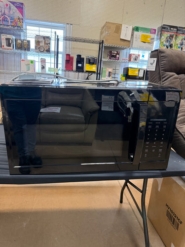 Vissani 1.7 cu. ft. 1000-Watt Over the Range Microwave in Black! (NEW -  SCRATCH/DENT)