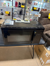 Vissani 1.7 cu. ft. 1000-Watt Over the Range Microwave in Black! (NEW -  SCRATCH/DENT)