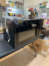 Vissani 1.7 cu. ft. 1000-Watt Over the Range Microwave in Black! (NEW -  SCRATCH/DENT)