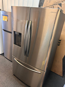 Samsung 27-cu ft French Door Refrigerator with Dual Ice Maker (Fingerprint Resistant Stainless Steel) ENERGY STAR! (New - DENTED - CRACKED DRAWER)