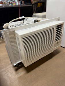 LG 12,200 BTU 230/208V Window Air Conditioner Cools 570 Sq. Ft. with Heater, Wi-Fi Enabled and Dehumidifier in White! (BRAND NEW)