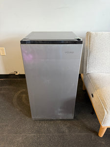 Vissani 3.2 cu. ft. Mini Refrigerator in Stainless Steel, ENERGY STAR!! NEW(MINOR DENTS FROM SHIPPING)!!