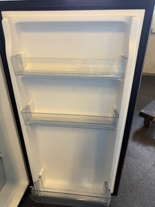 Vissani 3.2 cu. ft. Mini Refrigerator in Stainless Steel, ENERGY STAR!! NEW(MINOR DENTS FROM SHIPPING)!!