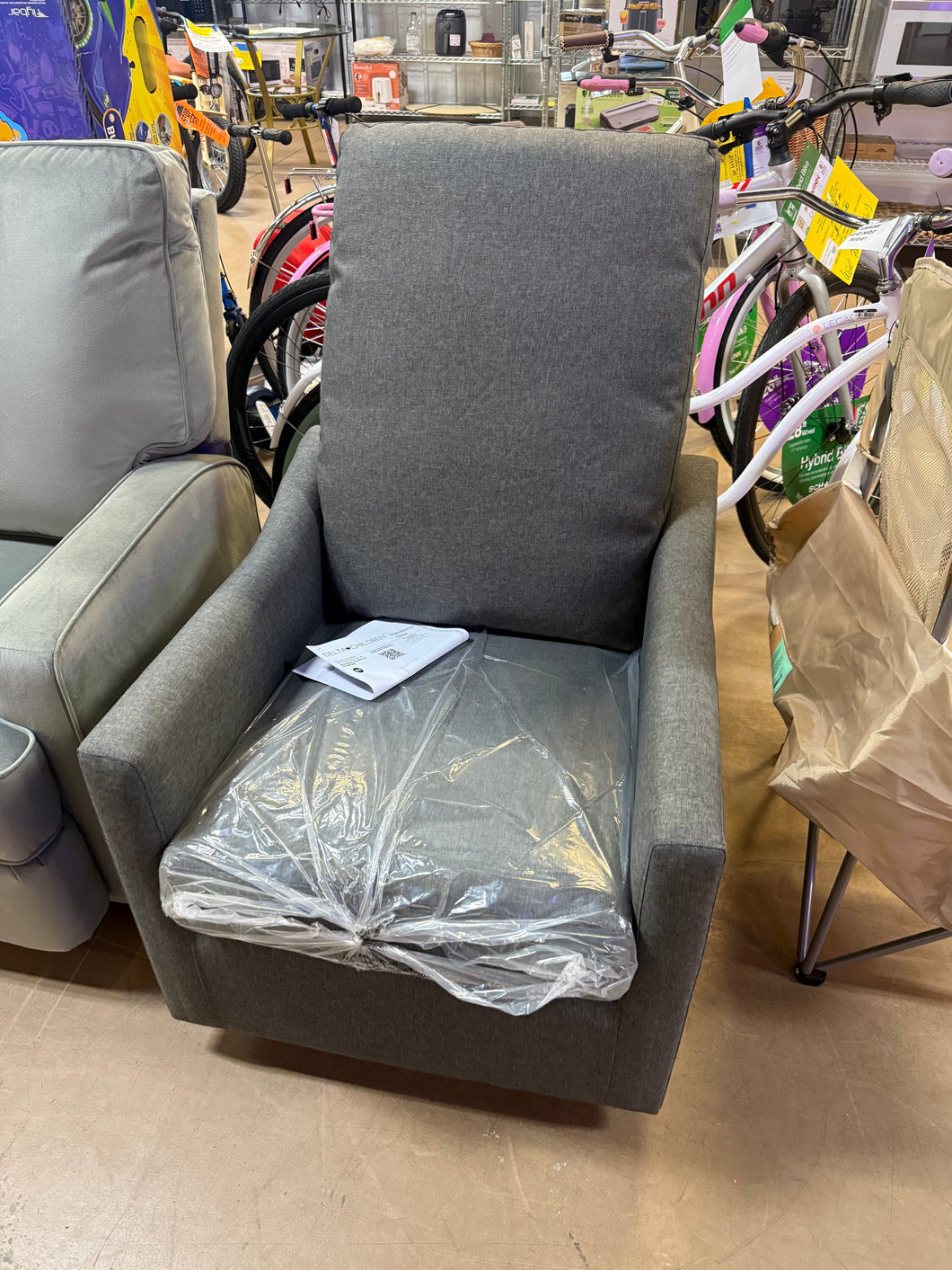 Delta Children Adley Nursery Glider Swivel Chair!! NEW AND ASSEMBLED!!