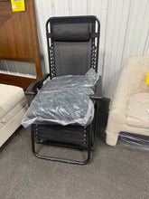 29" Width ZeroGravity Lounge Chair Foldable 440 lbs Capacity With Removable Cushion & Headrest!! BRAND NEW!!